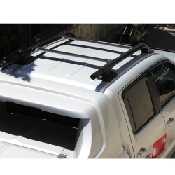 Relingi dachowe do Toyota Hilux AN1P od 2016+ czarne z belkami