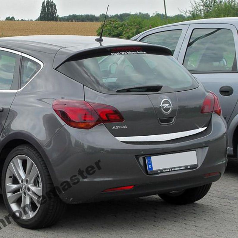 Listwa na klapę bagażnika Opel Astra IV