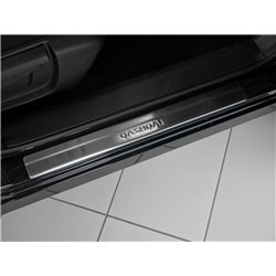 Embossed door sills Nissan Qashqai J11 2014-2021 black lettering