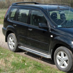 Stopnie boczne z blachą ryflowaną Nissan X-Trail II T31 2007-2014