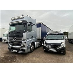 Listwy atrapy przedniej do Mercedes Actros 2018-