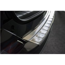 Listwa tylnego zderzaka do Toyota RAV4 FL 2016-2018