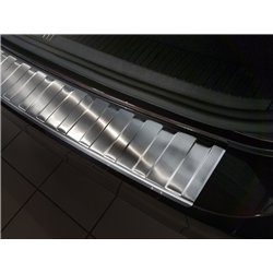 Listwa tylnego zderzaka Volkswagen VW Passat Variant Kombi 2014-2023