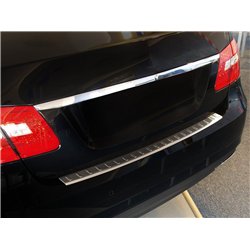 Listwa tylnego zderzaka Mercedes E-Klasa Sedan 4D PRE-FL 2009-2013