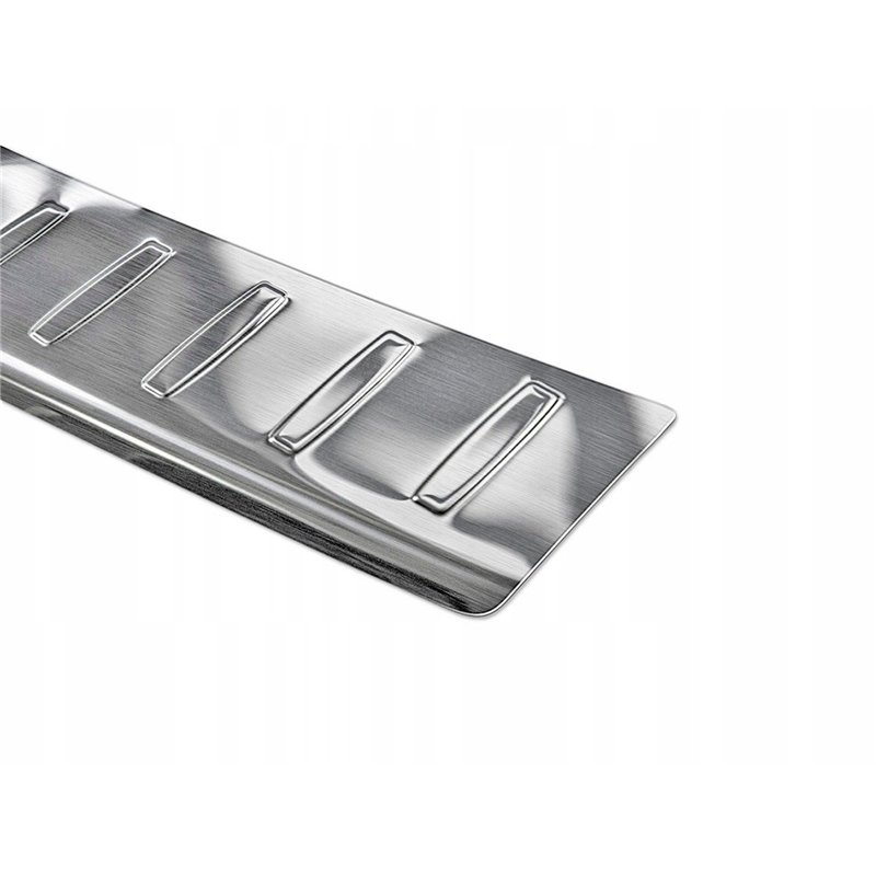 Listwa tylnego zderzaka Toyota Yaris Hatchback 5D FL 2014-2020