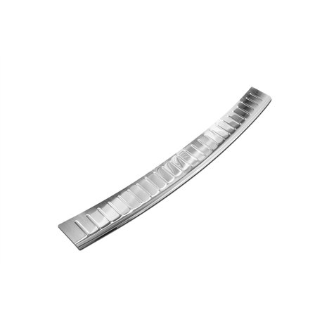 Listwa tylnego zderzaka do Suzuki SX4 S-Cross PRE-FL 2013-2021