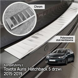 Listwa tylnego zderzaka Toyota Auris Hatchback II 5D FL 2015-2019