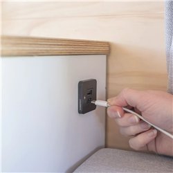 Gniazdo zasilania do montażu wewnętrznego USB-A / USB-C