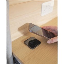 Magnetyczna wodoodporna ładowarka bezprzewodowa z kieszenią na telefon