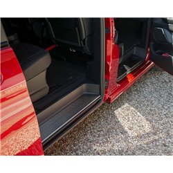 Nakładki na stopnie wewnętrzne Mercedes eVito W447 Pasuje tylko wersji z