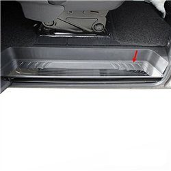 Nakładki na stopnie wewnętrzne Mercedes eVito W447 Pasuje tylko wersji z