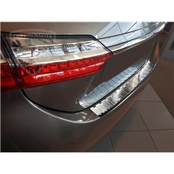 Nakładka z zagięciem na zderzak Toyota Corolla XI 2016+ Sedan