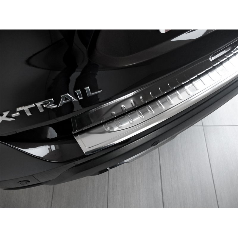 Nakładka tylnego zderzaka do Nissan XTrail T32 20142017